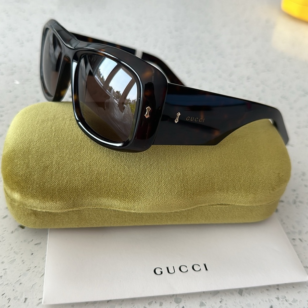 Authentic Gucci Sunglasses 😎